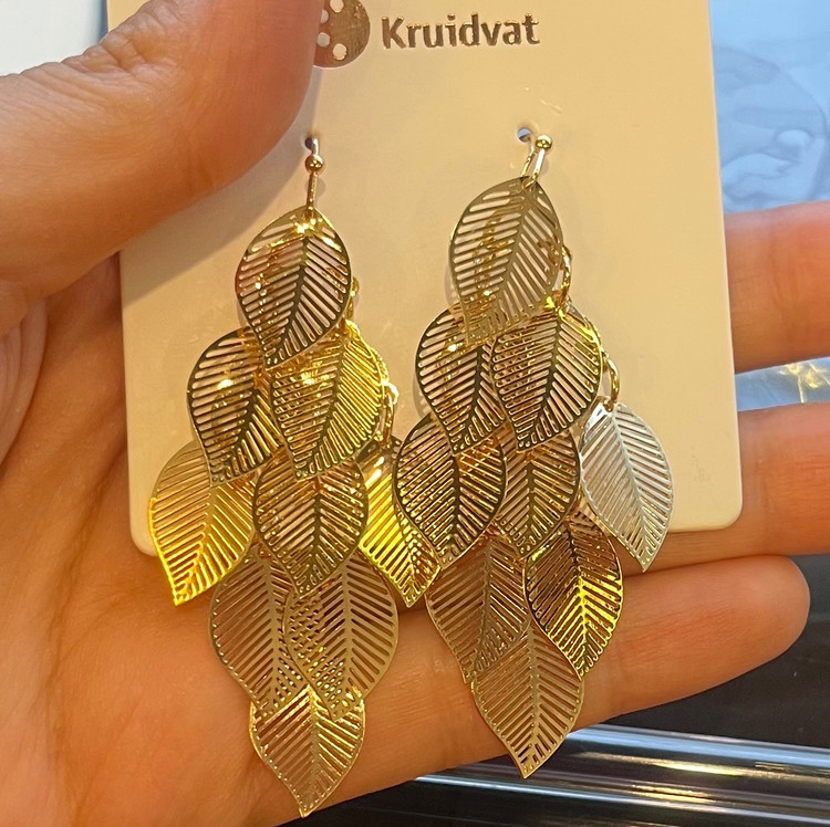 گوشواره طلایی برگ رقصان
